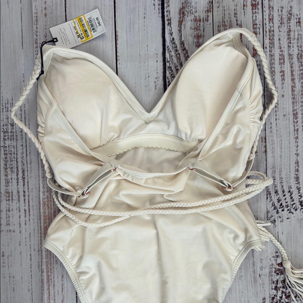 Shade & Shore Cream One Piece Swimsuit - Picture 9 of 12